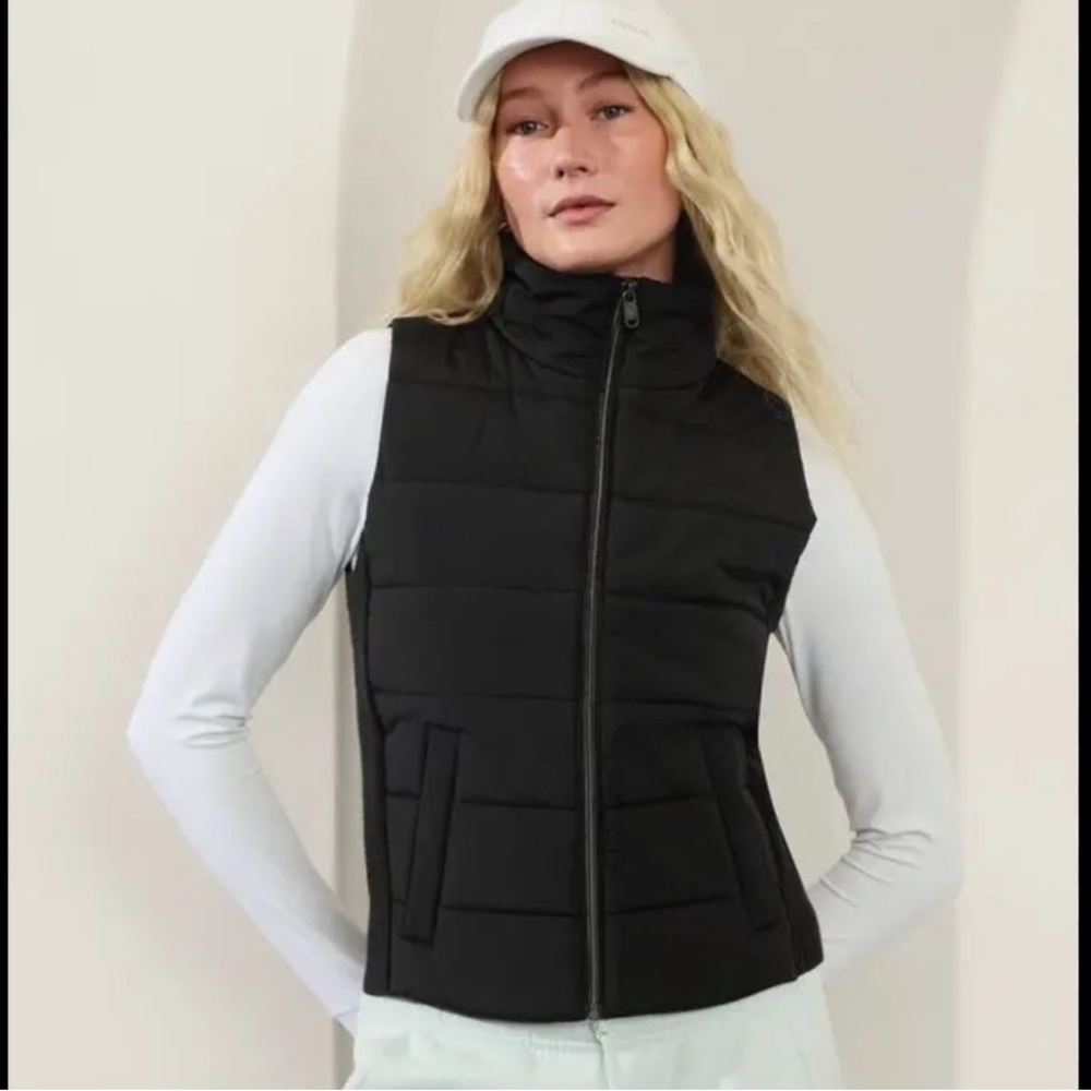 Athleta Incline Hybrid Vest - Size Xs